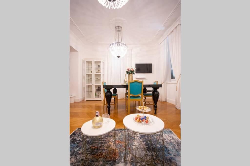 Luxurious Apartment Bella Lux In City Center With Free Parking Included! Split Eksteriør billede